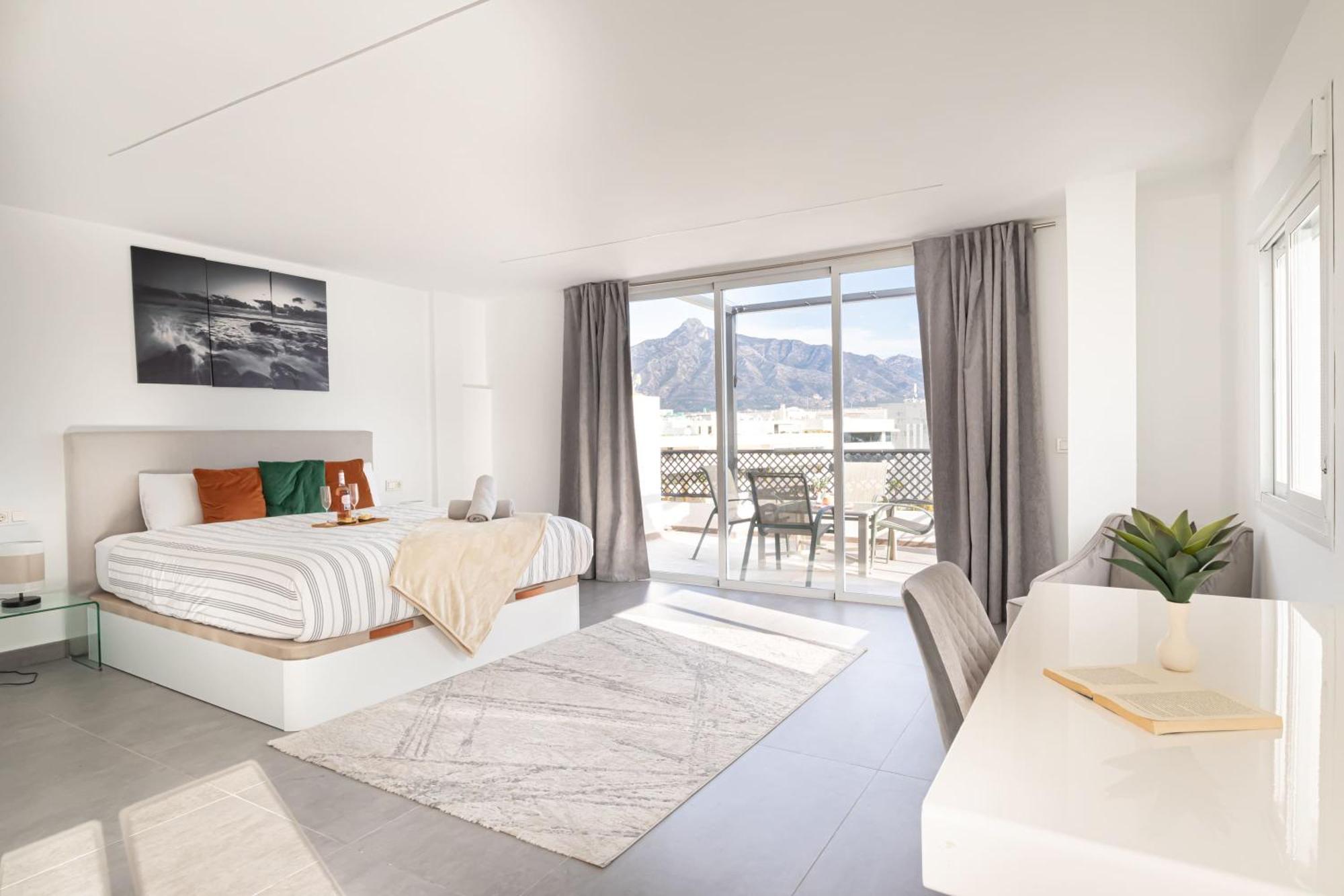 Puerto Banus Sea Views L Marbella