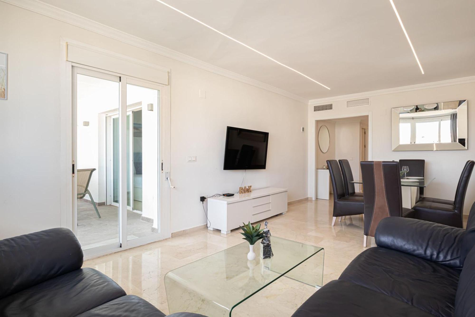 Puerto Banus Sea Views L *