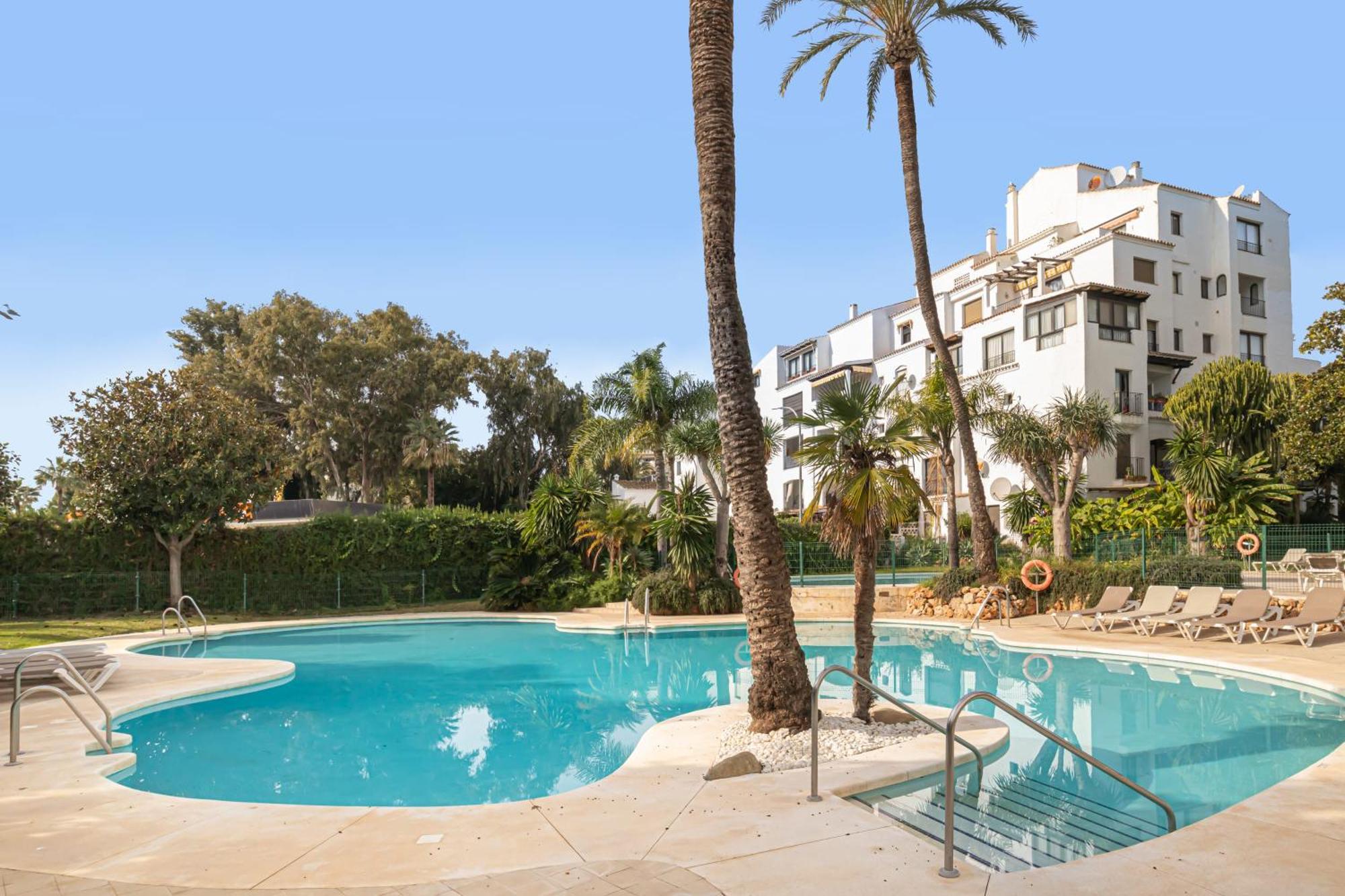 Puerto Banus Sea Views L * Marbella